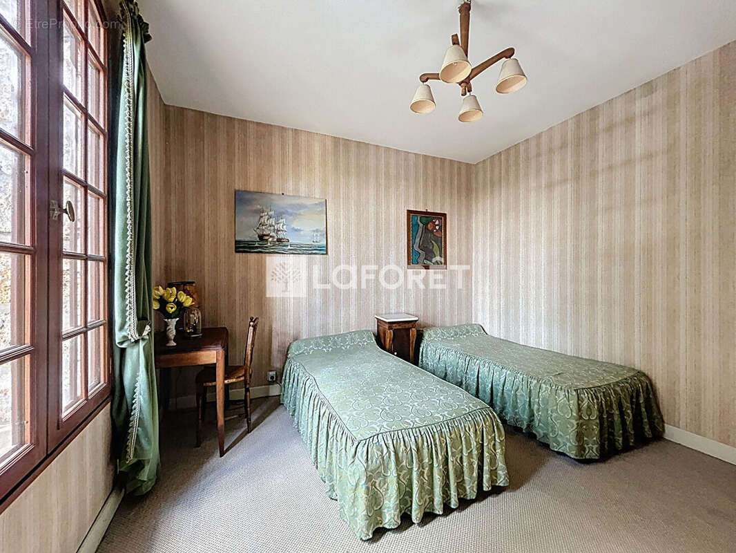 Maison à VERNEUIL-SUR-SEINE