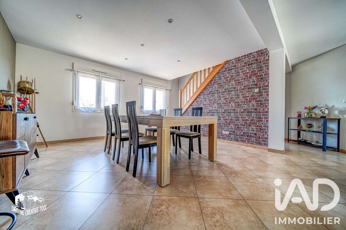 Maison 150 m² à Oudrenne  - photo 2