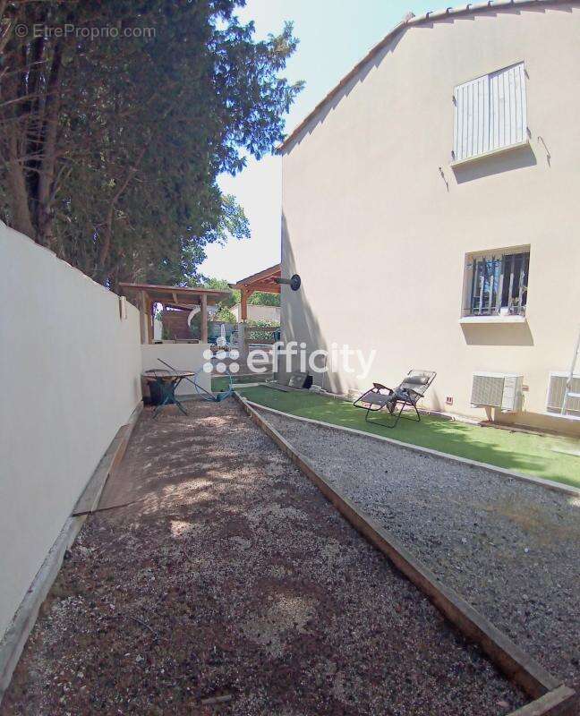 Maison à SORGUES