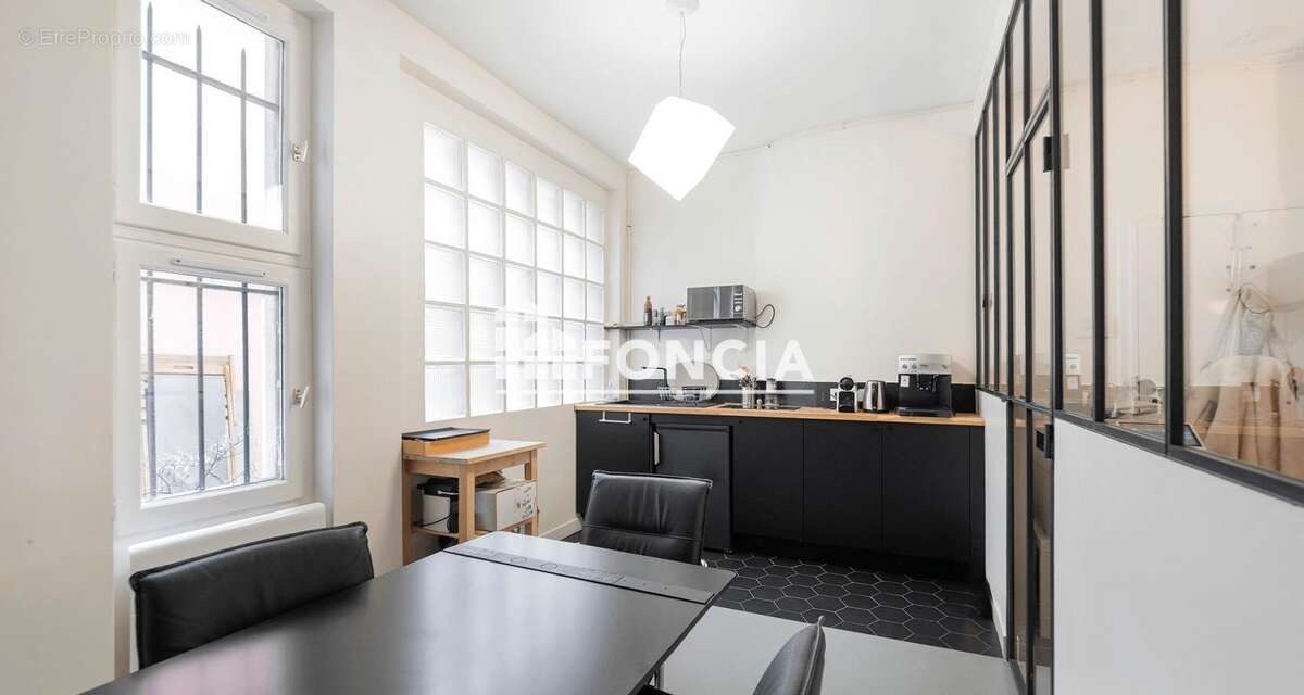 Appartement à PARIS-10E