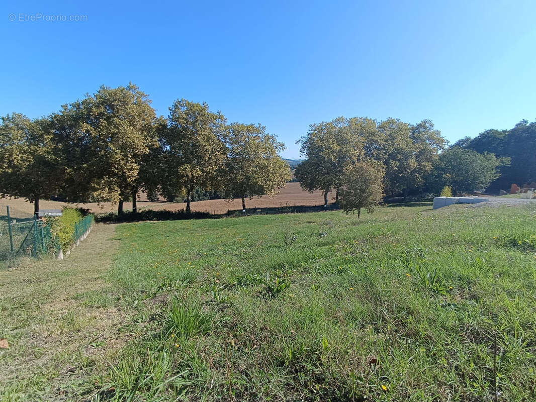 Terrain à AUREVILLE