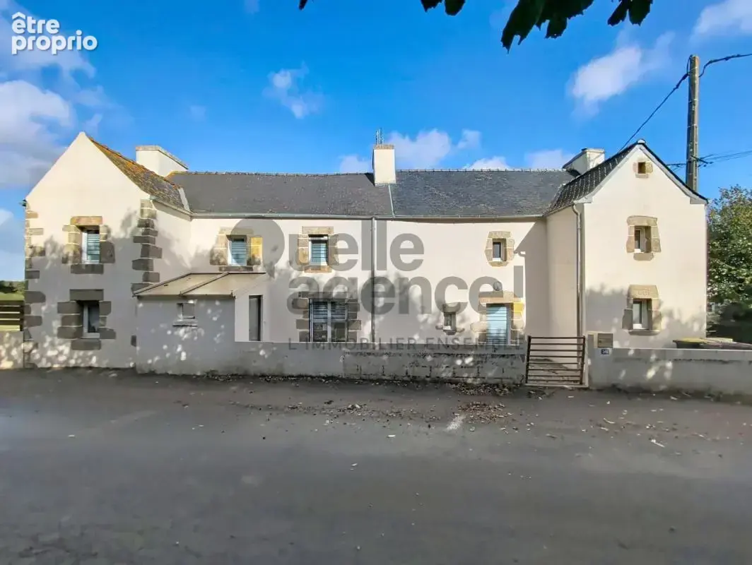 Maison à PLOUGONVEN