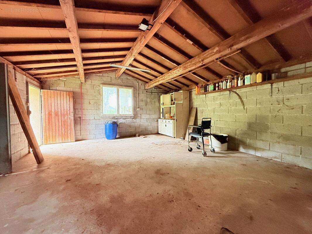 Maison à MONTGESOYE