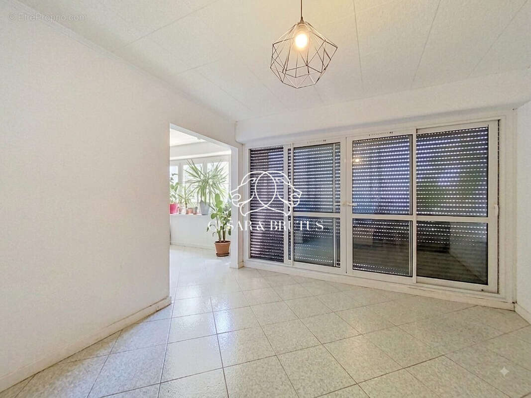 Appartement 69 m² à Rillieux-La-Pape  - photo 4