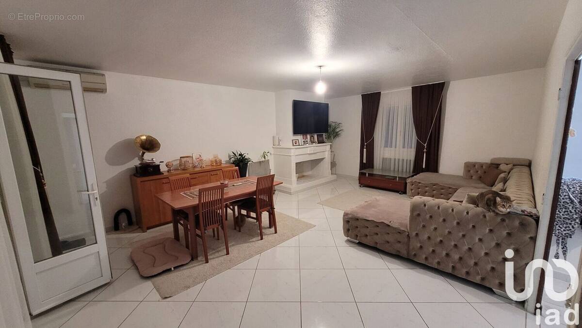 Photo 1 - Appartement à MORIERES-LES-AVIGNON