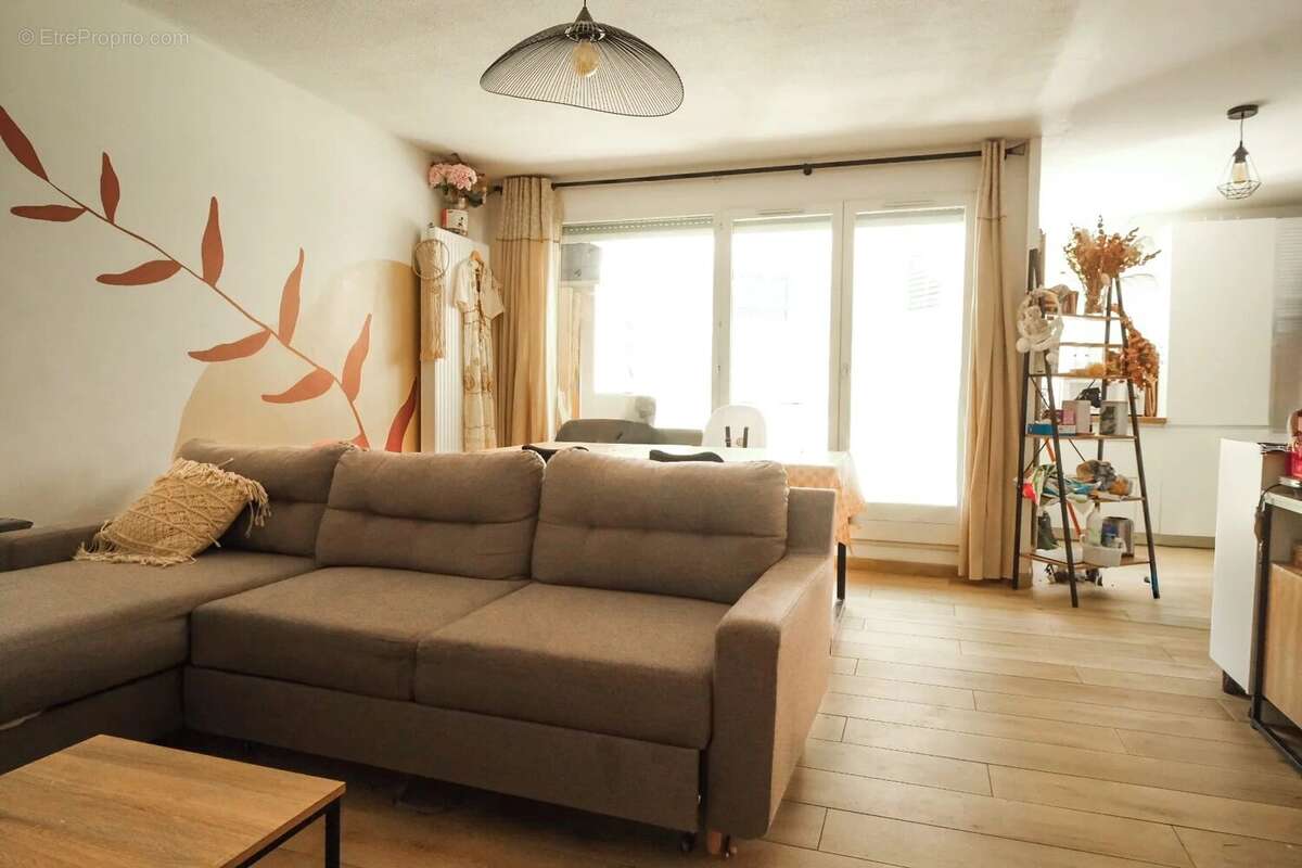 Appartement à VALBONNE