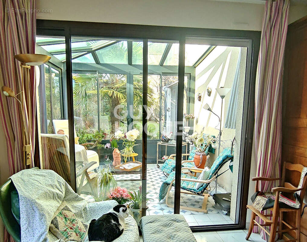 Maison à VILLE-D'AVRAY