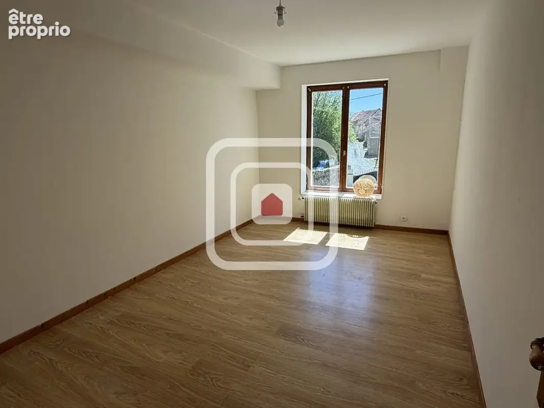 Ensemble immobilier de 278 m² avec jardin, piscine et dépendances - photo 20