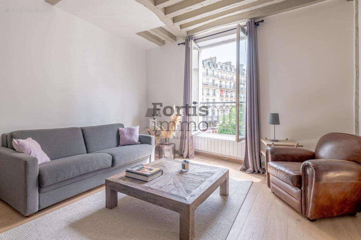 Appartement à PARIS