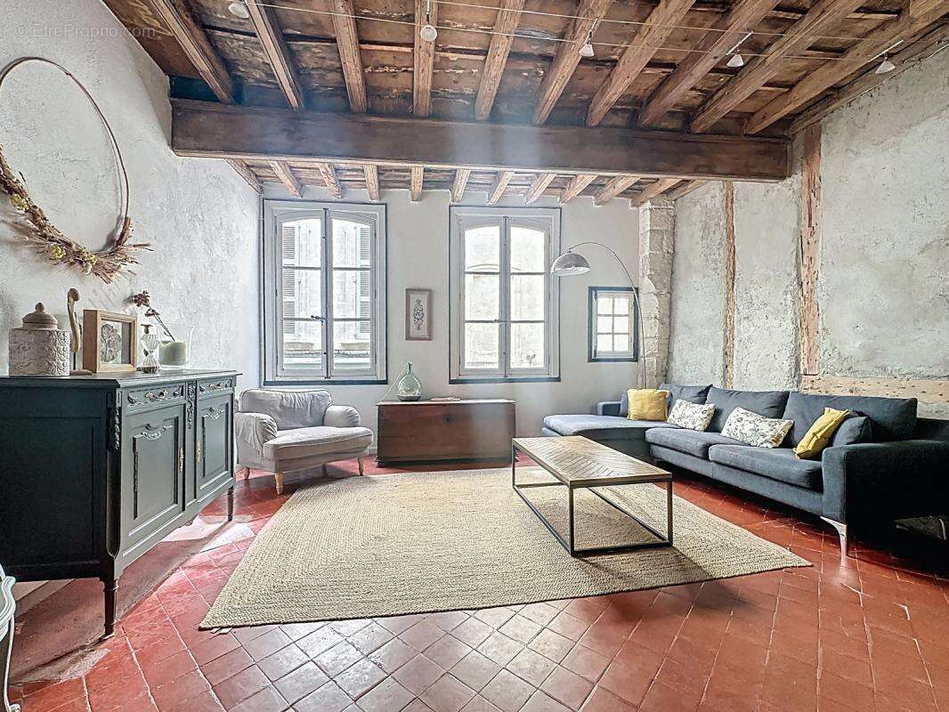 Avignon intra muros appartement de charme renove 99 m² - photo 2