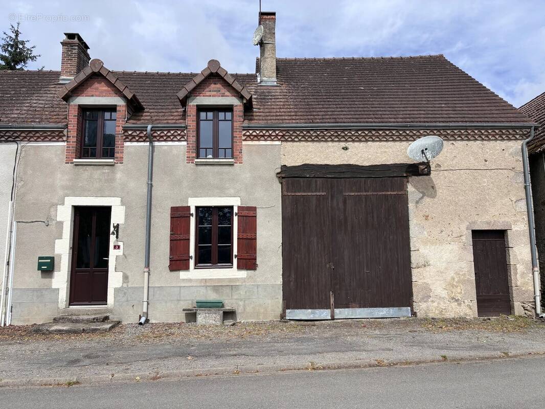 Maison à VERNEUIL-MOUSTIERS