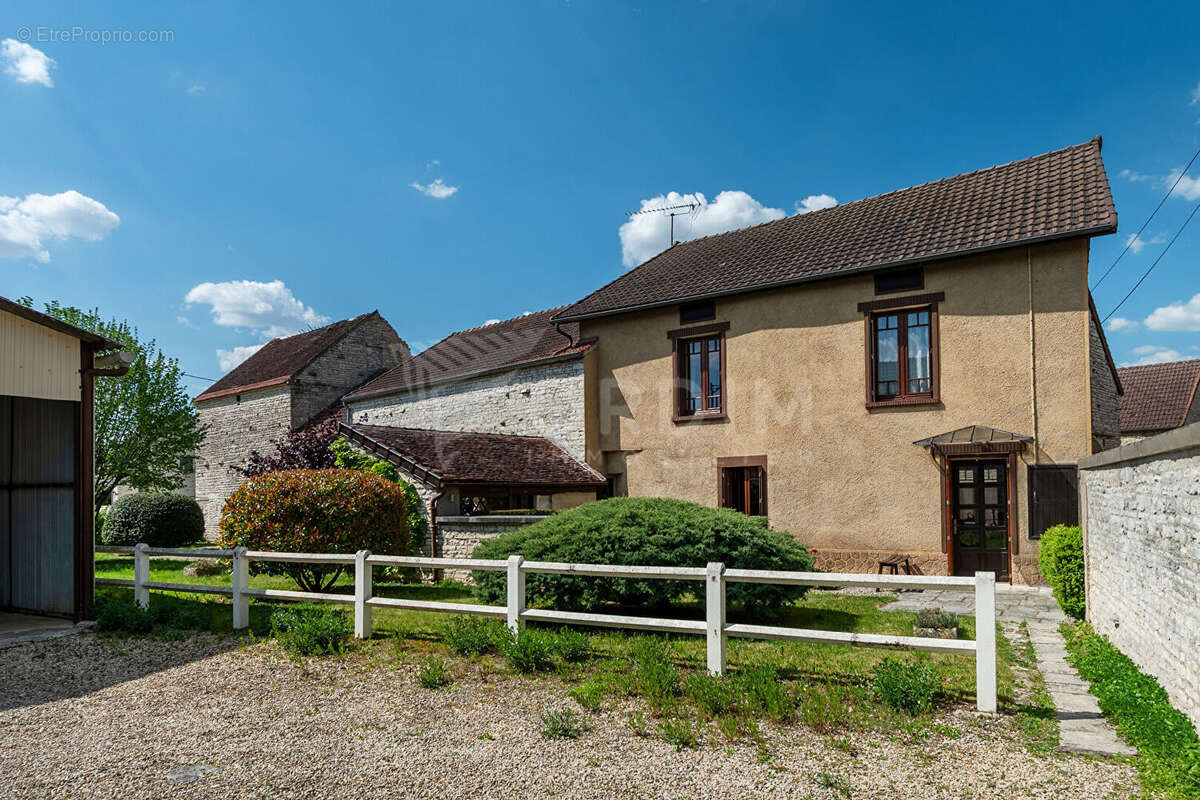Maison Sainte Vertu - photo 8