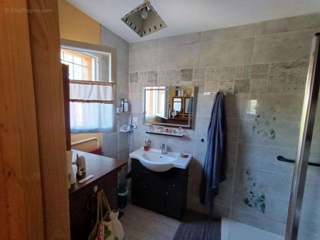 Maison à SAINT-SEURIN-SUR-L&#039;ISLE