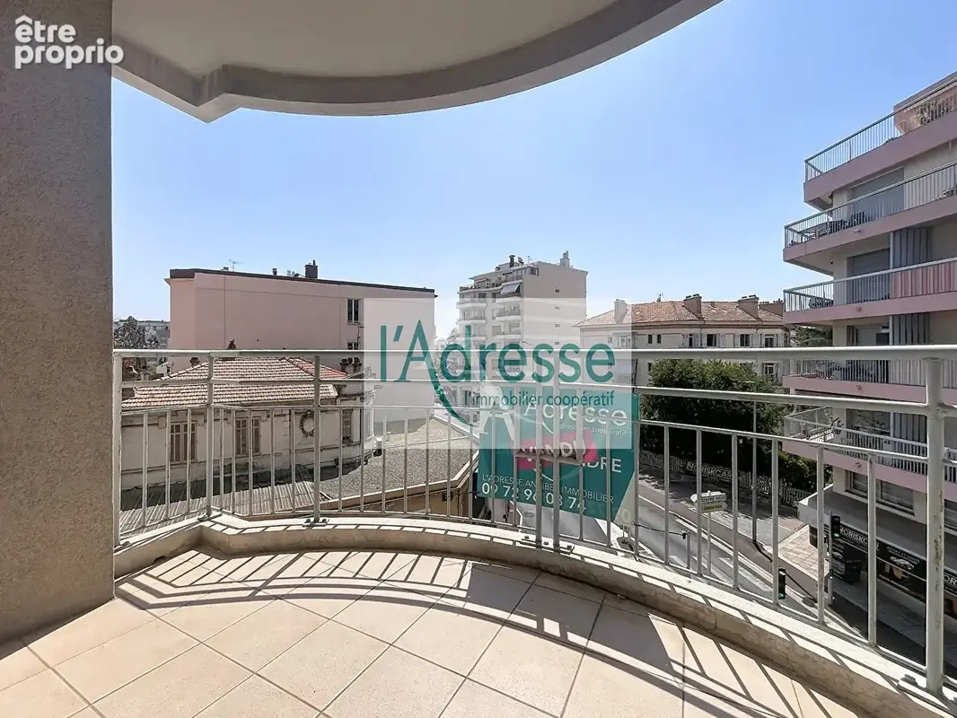 Appartement Antibes 3 pièces 67.98 m2 - photo 2