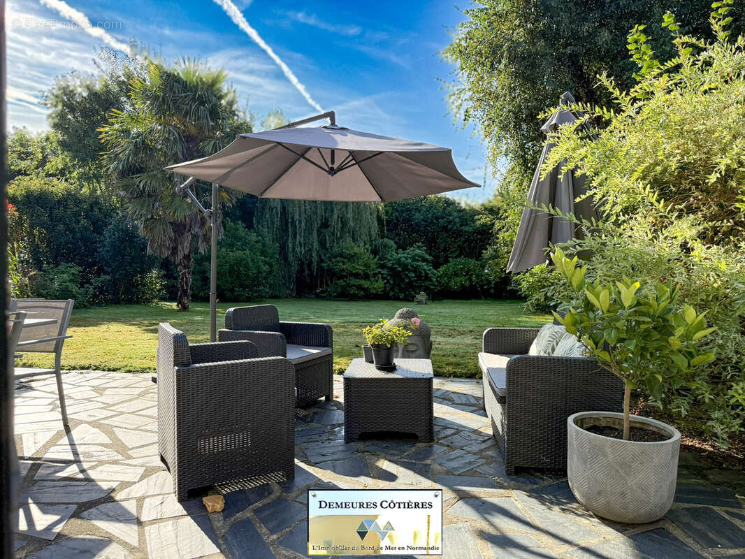 Maison à OCTEVILLE-SUR-MER