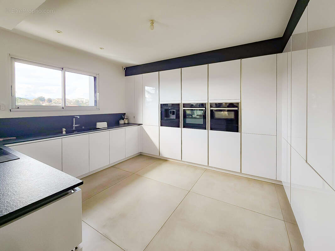 Maison à ROUSSILLON