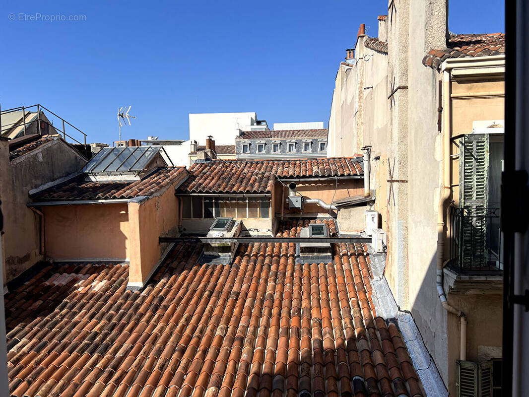 Appartement à MARSEILLE-1E