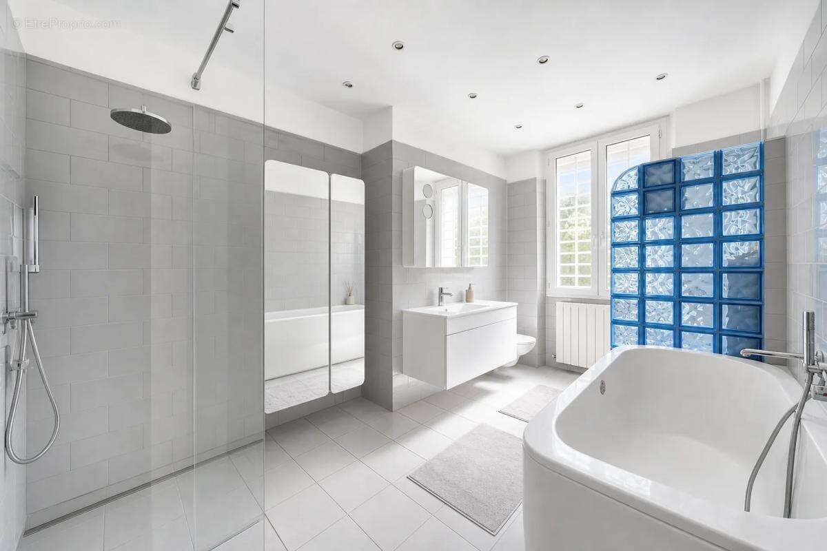 Maison 7 pièces, 161 m² à Saint-Raphaël, Boulouris - photo 9