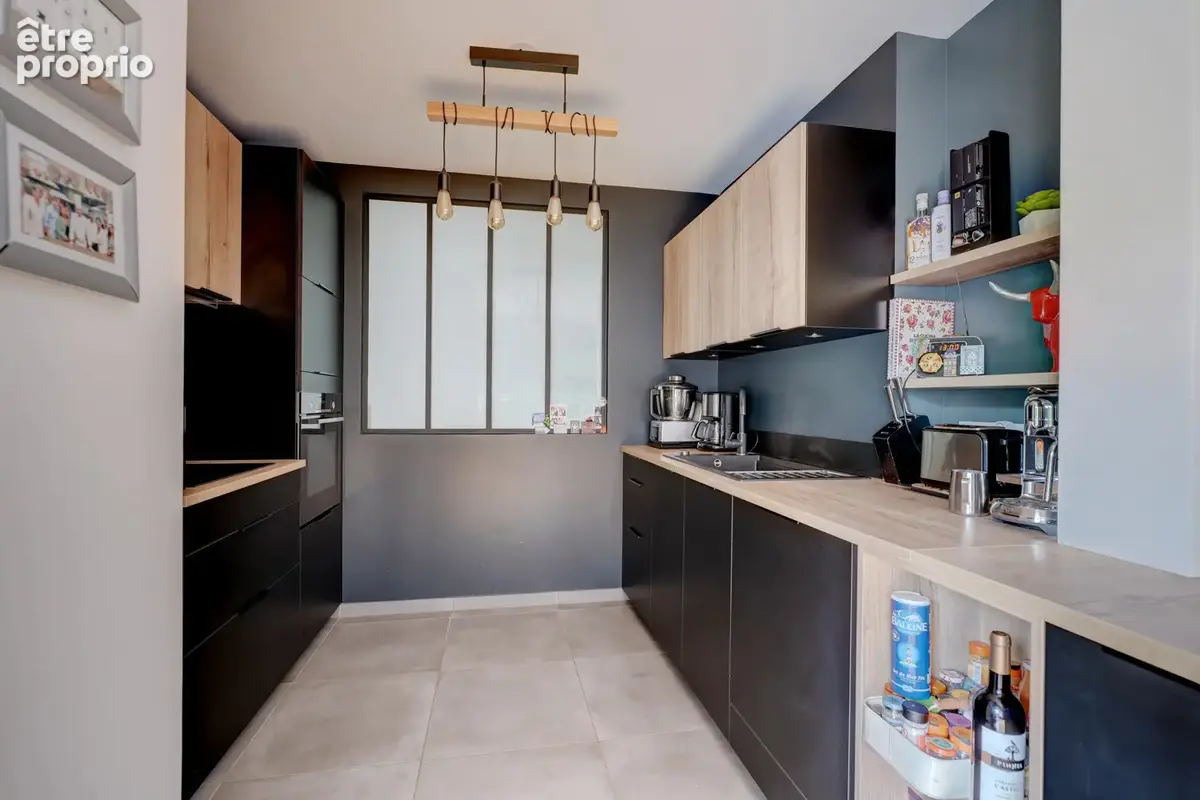 Lyon 4 Chazière - grand standing- T5 esprit maison avec un jardin clos paysagé de 153m² - photo 6