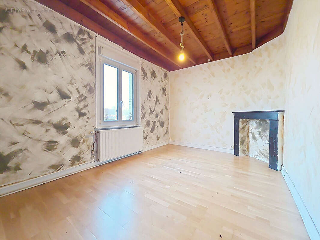 Maison à BEAURAINVILLE