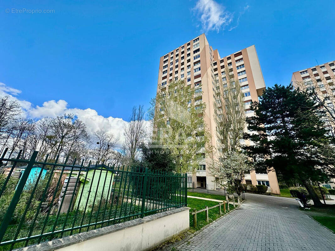 Appartement à MONTIGNY-LES-CORMEILLES