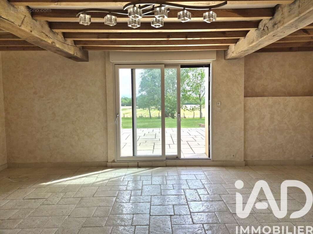Maison 280 m² à Chavannes-Sur-Reyssouze  - photo 6