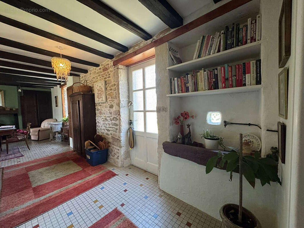 HAUTE VIENNE -  Superbe ferme en pierre entièrement rénovée ? grandes granges et 1,5 hectare de terrain - photo 14