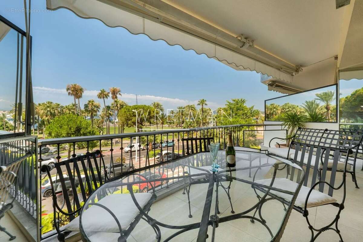 Exceptionnel appartement 5 pièces sur la Croisette avec terrasse vue mer et garage - Cannes Croisette - photo 1