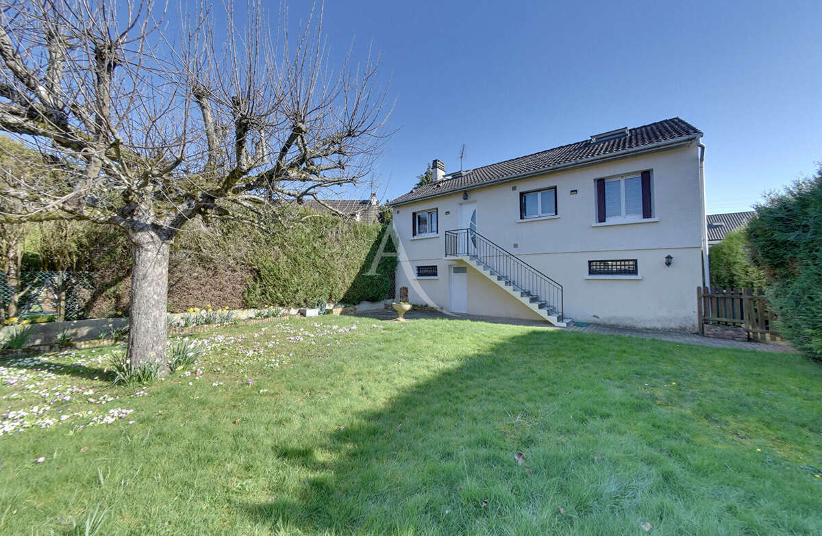 Maison à OZOIR-LA-FERRIERE