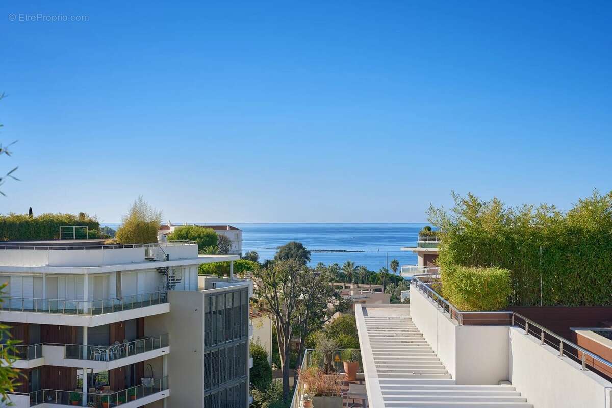 CAP D'ANTIBES -  Sous offre - Penthouse de 185m² dans résidence d'exception - E42 - photo 17