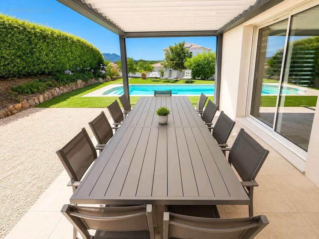 Photo 2 - Maison à PUGET-SUR-ARGENS