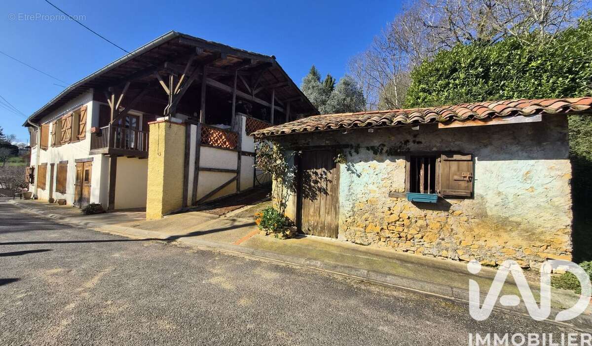 Maison 130 m² à Saint-Michel  - photo 2