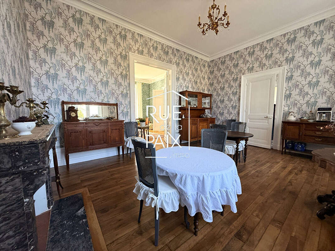 Maison à CHATELLERAULT