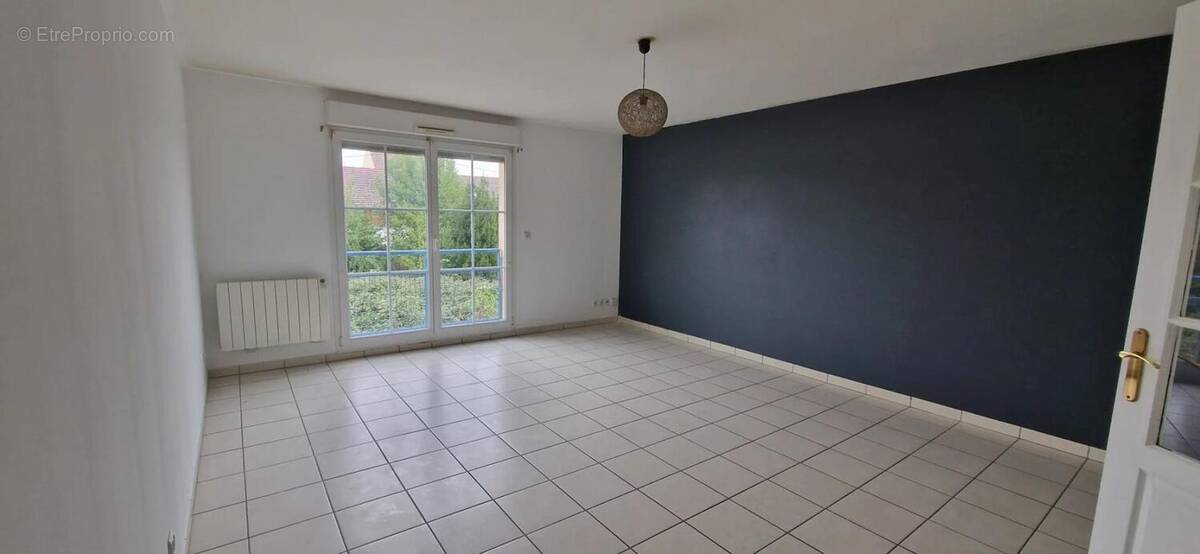 Appartement à CREVECOEUR-LE-GRAND