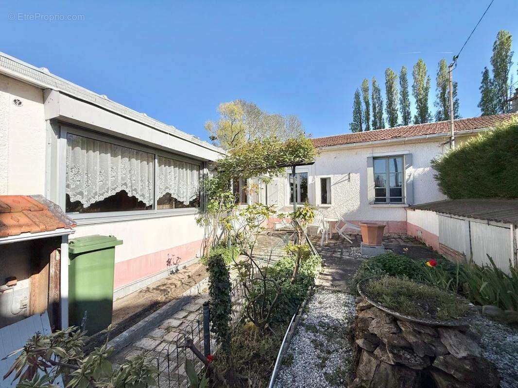 Maison à VILLECRESNES