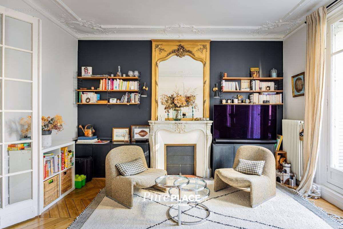 Appartement à PARIS-16E