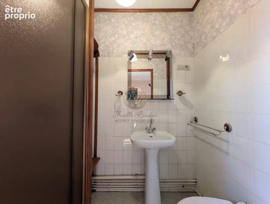 Rare à Saint-Genis-Laval   Maison d'une surface de 200m2 sur 810m2 de terrain - photo 11
