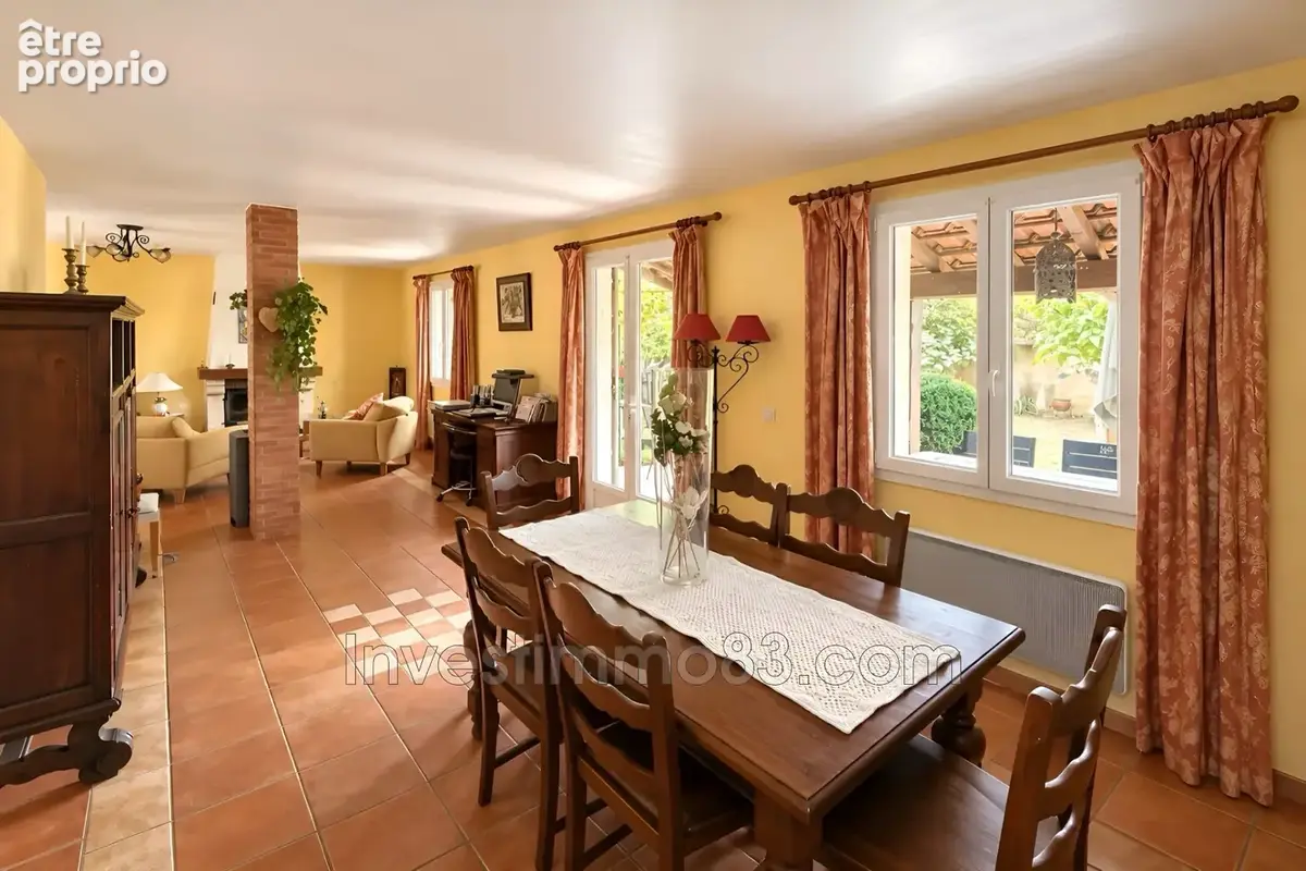 Maison 4 pièces 108 m² à vendre à Saint-Maximin-La-Sainte-Baume (83470) - photo 7