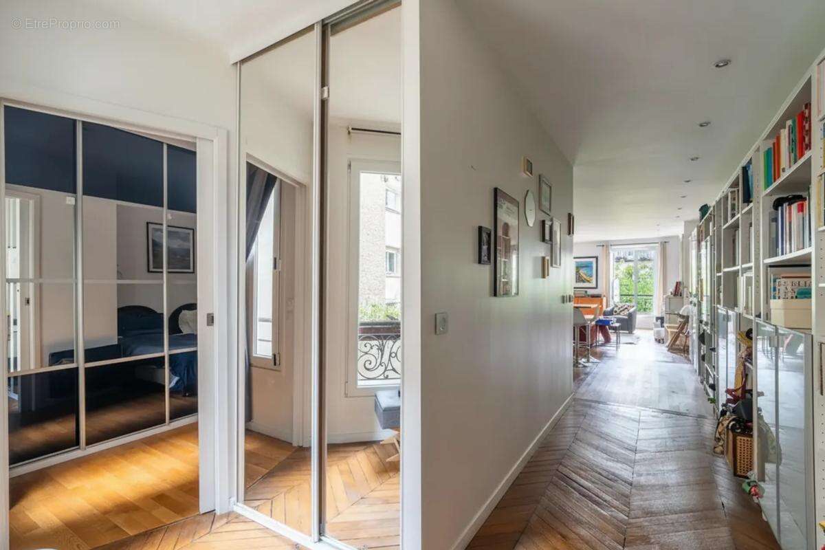 65 m², 2 pièces traversant à Paris République - photo 8