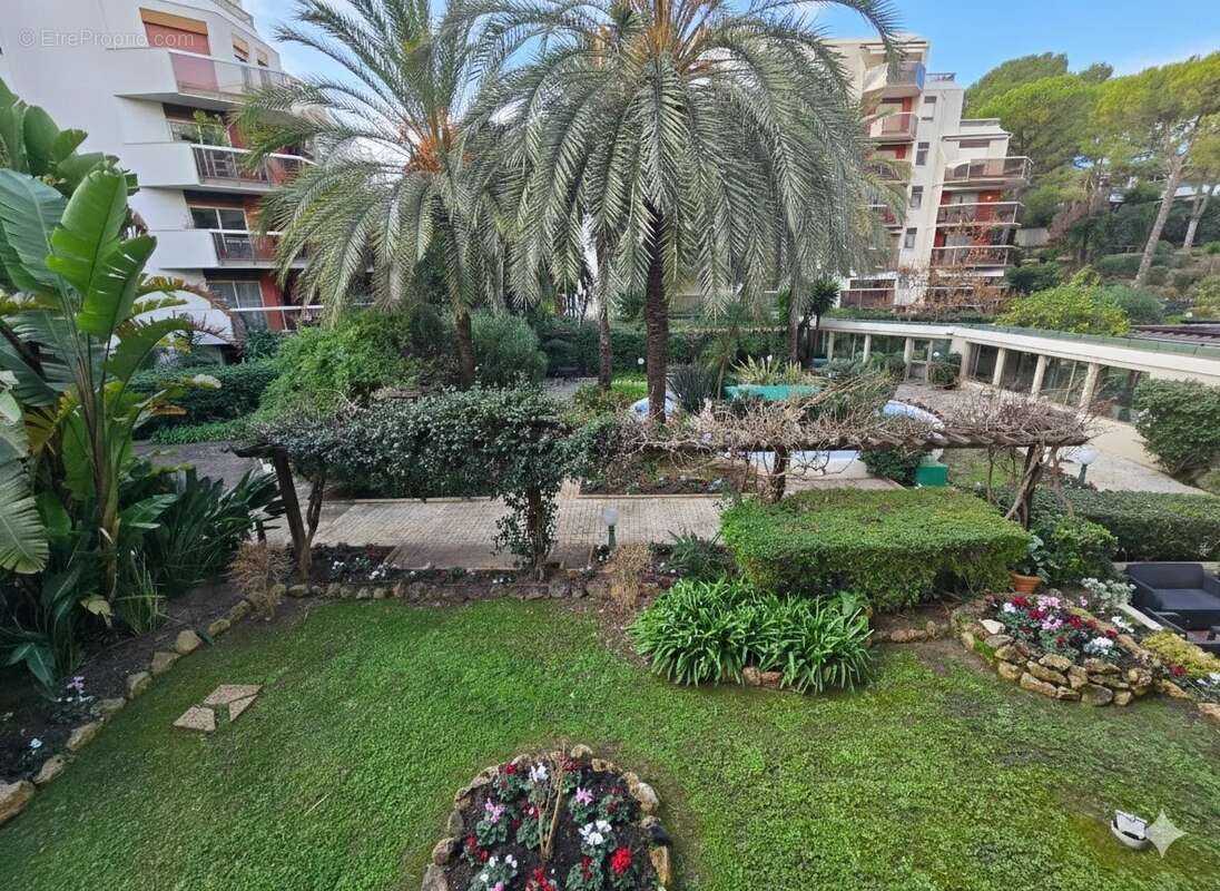 Appartement à LE CANNET