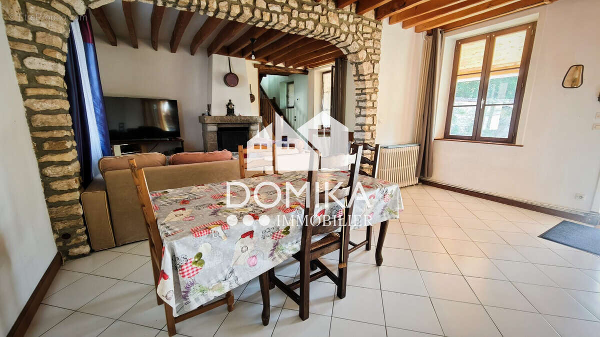 Maison à EZY-SUR-EURE