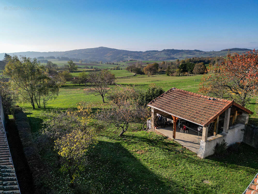 Maison à CHAMPAGNAT-LE-JEUNE