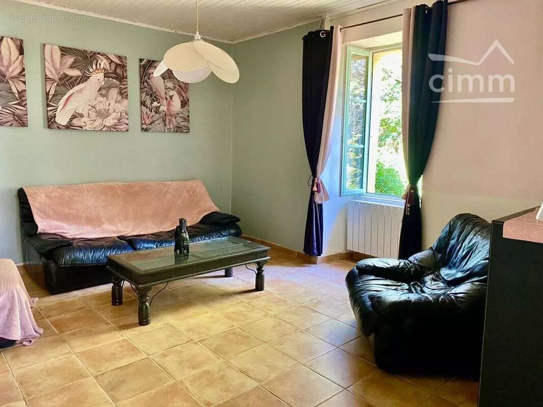 Maison à CARSAC-AILLAC