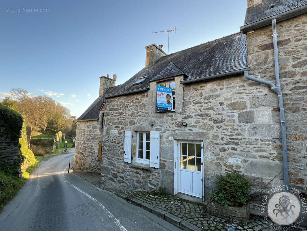 Maison à CREHEN