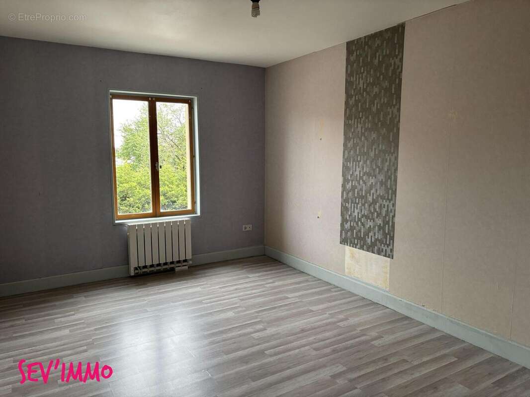 Maison à VARENNES-SUR-ALLIER