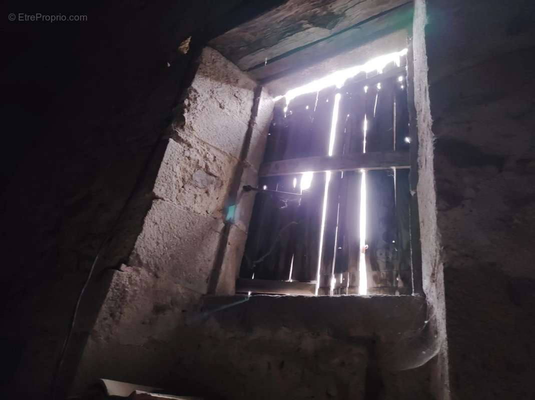 Maison à CHAMPNIERS-ET-REILHAC