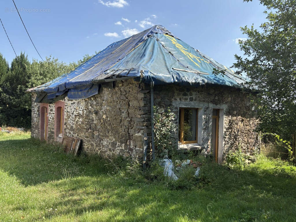 Maison à LAGRAULIERE