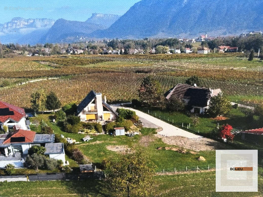 Terrain à MONTMELIAN