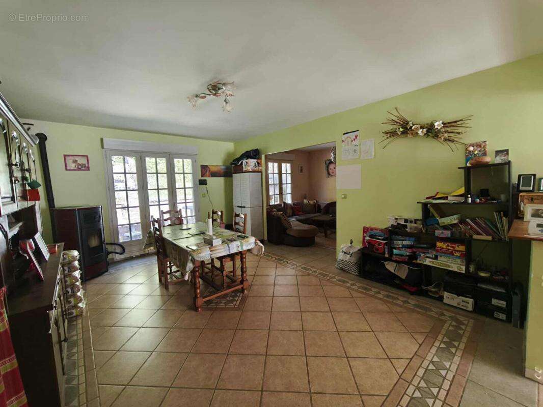 Maison Guny 5 pièce(s) 151 m2 - photo 3