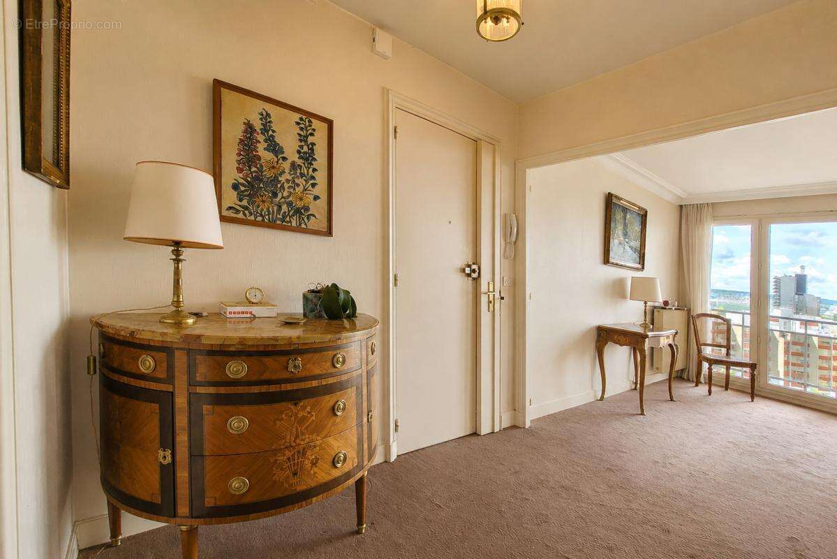Appartement à PARIS-15E